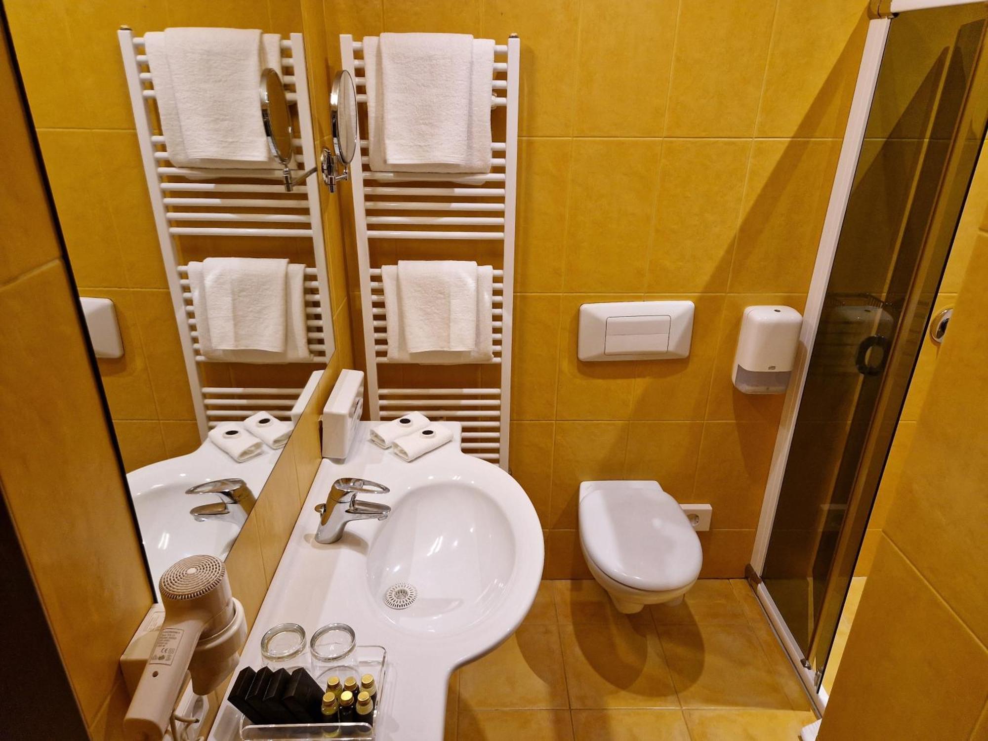 Hotel Sfinksas 카우나스 외부 사진